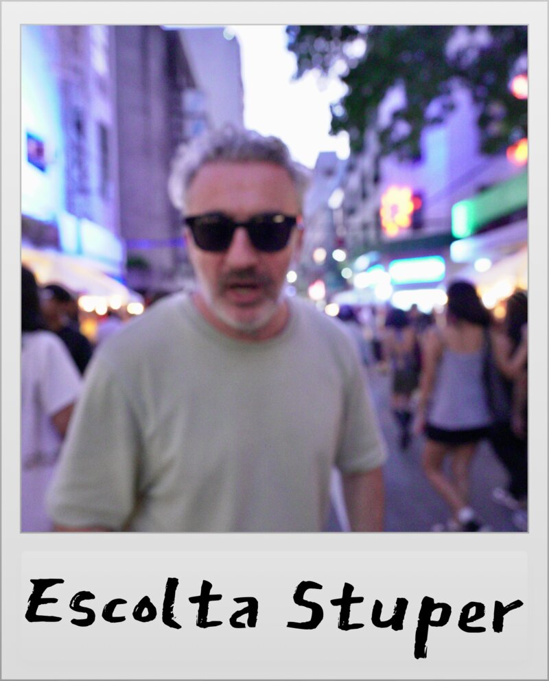 Gavin in Escolta - Polaroid